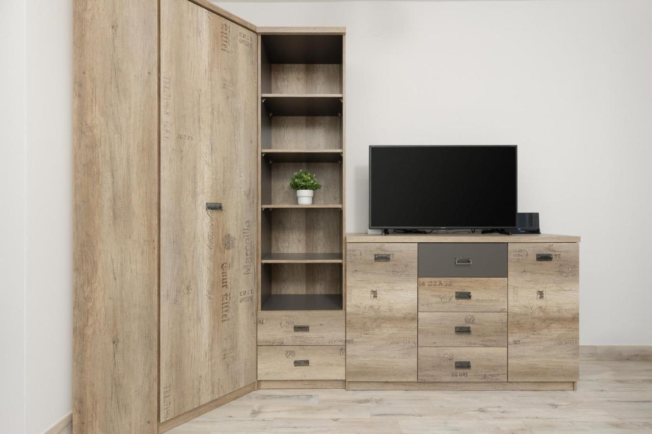 Studio Warsaw Wlochy 1 Sierpnia By Noclegi Renters Eksteriør bilde