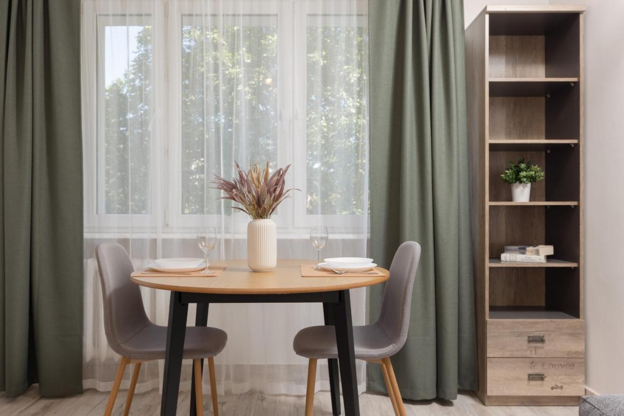 Studio Warsaw Wlochy 1 Sierpnia By Noclegi Renters Eksteriør bilde